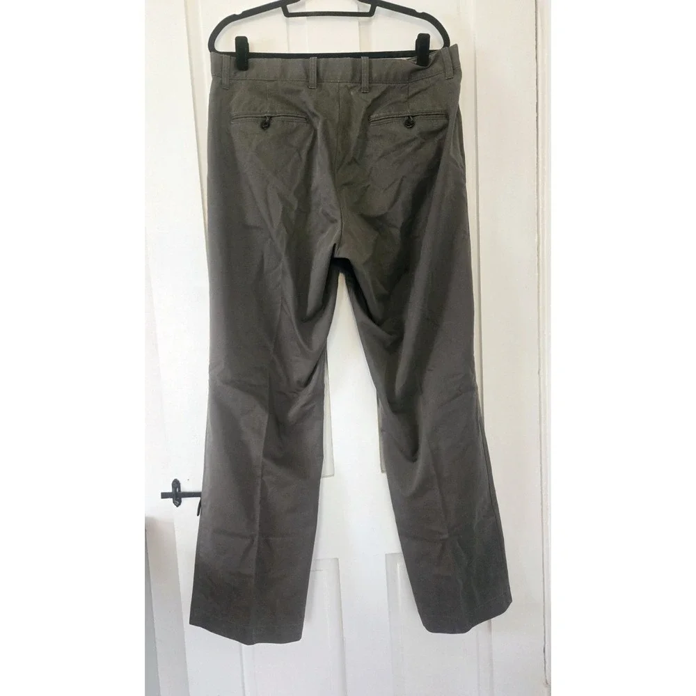 Gap Classic Khakis Mens 36x34 Gray Relaxed Fit Cotton Twill‎ Chino Pants